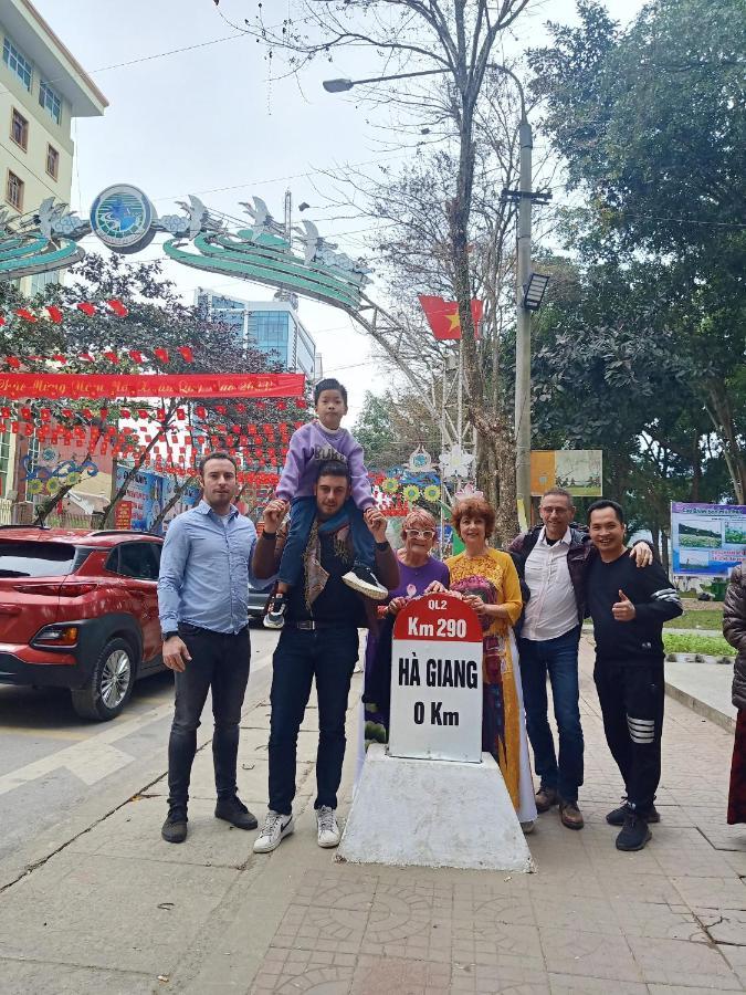 Ha Giang Riverside Hostel Va Cho Thue Xe May Exterior foto